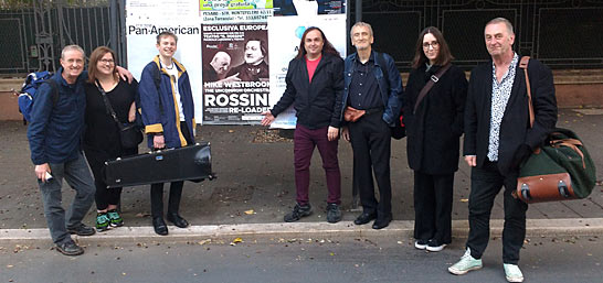Ian Wellens, Sarah Dean, Sam C-K., Matthew North,  Dave Holdsworth, Roz Harding, Coach York,  photo  Matthew North